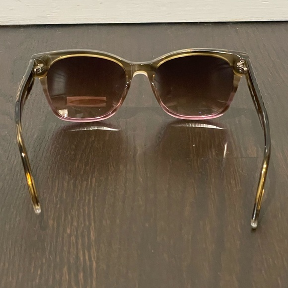 Steve Madden Kenly Sunglasses - Picture 4 of 12